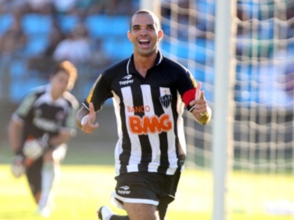 No jogo disputado no Ipating&atilde;o, em 2010, Tardelli empatou, de p&ecirc;nalti, abrindo caminho para a  conquista do t&iacute;tulo