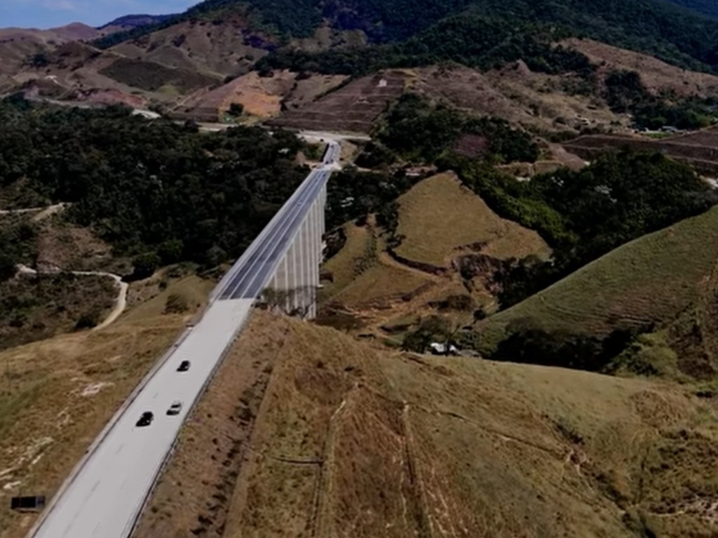 O Viaduto da Prainha &eacute; uma das mais belas obras de arte da BR 381