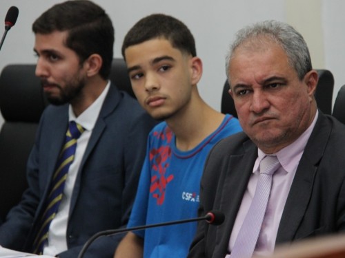 Vereadores mirins tomam posse em Ipatinga