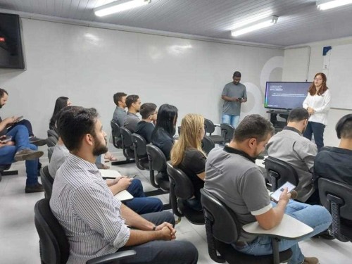 Valadares apresenta edital de oportunidades para startups