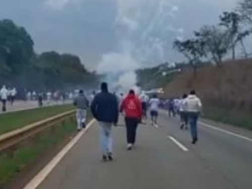 Brigas entre torcidas organizadas causa tumulto na 381 