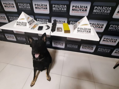 Polícia Militar prende autor de tráfico e confisca drogas