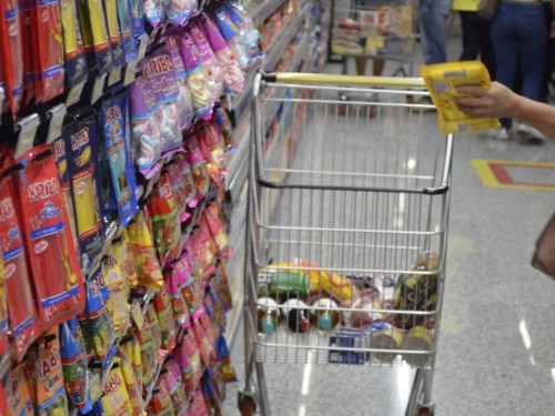 Supermercados fecham nesta sexta no Vale do Aço