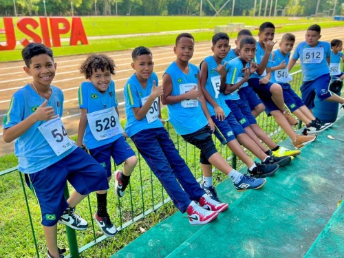 Competição esportiva reúne estudantes em Ipatinga