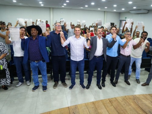 Fabriciano inicia entrega de títulos de Regularização Fundiária Rural