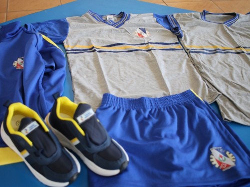 Estudantes de Fabriciano recebem novos uniformes