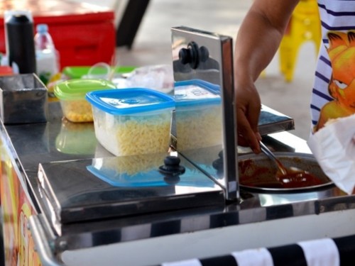 Ambulantes do Parque Ipanema passam por fiscalização