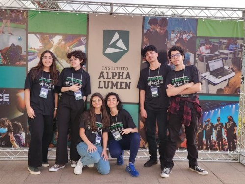 Alunos de Escola Batista ficam em primeiro lugar em disputa tecnológica