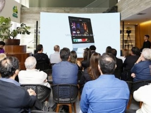 Rede de academias investe em app de preparação física 