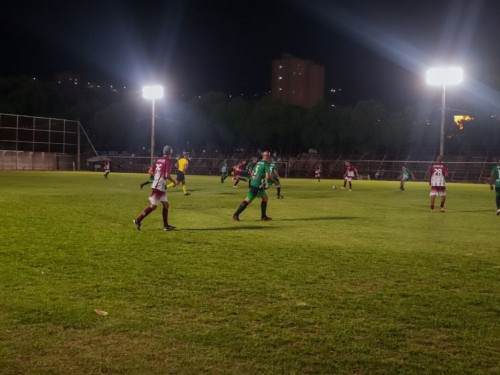iluminação em LED abre espaço para jogos noturnos no Ipatinguense de futebol
