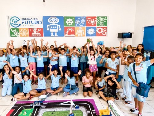 Ipatinga lança e-book educação integral