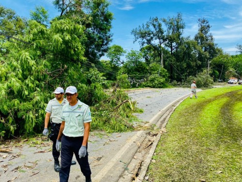Prefeitura de Ipatinga limpa a cidade depois da tempestade