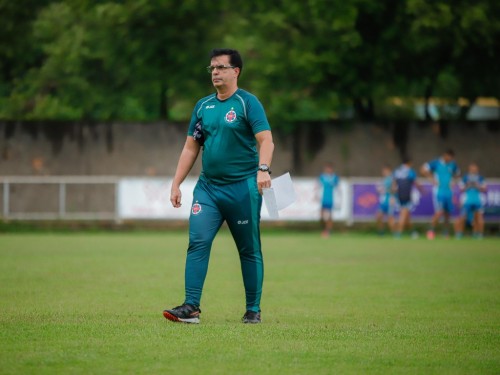 Com novo treinador, Ipatinga faz preparação para jogo contra Villa Nova