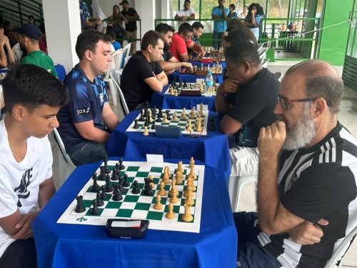 Ipatingão sedia Torneio de Xadrez
