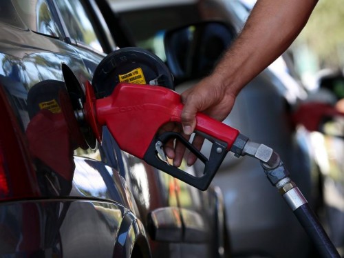 Gasolina e gás de cozinha têm reajuste nos preços