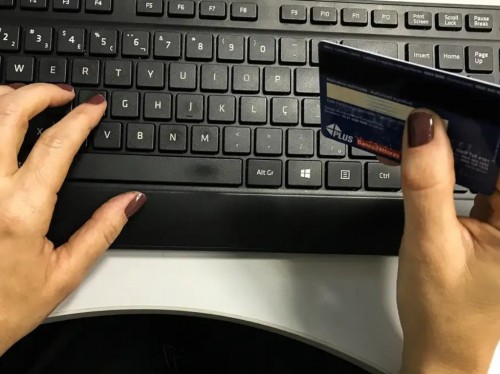 Sites antecipam taxação de compras de até US$ 50 para sábado