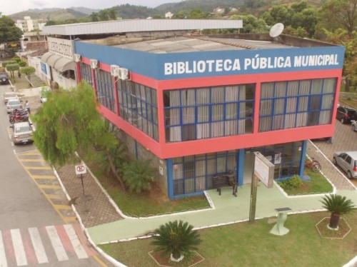 Biblioteca Municipal presta homenagem às escritoras de Timóteo