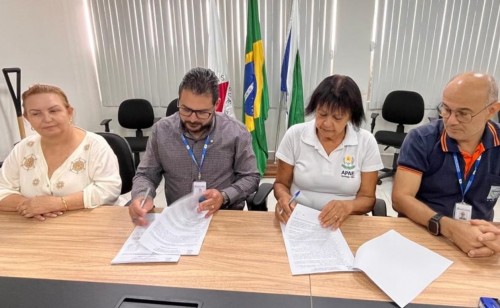Paraíso assina termo de fomento para a Apae 