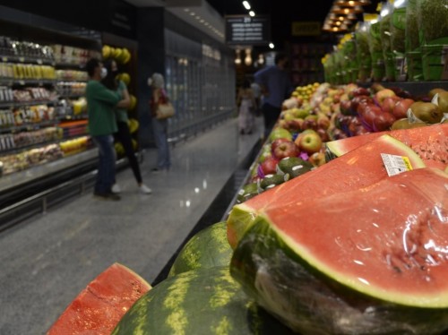 Supermercados e empresas do setor poderão funcionar no feriado de Tiradentes
