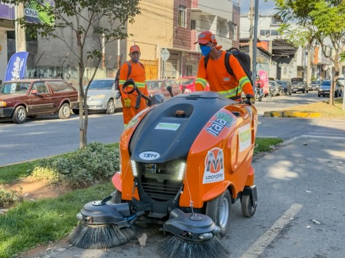 Ipatinga inicia projeto-piloto com varredeira elétrica 