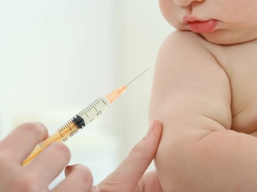 Ipatinga passa a oferecer vacina contra meningite 