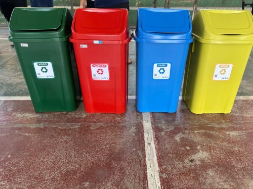Escolas de Timóteo recebem kit de coleta seletiva 