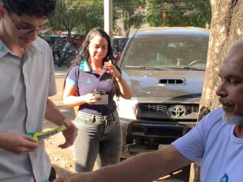 Conservadores se reúnem no Centro de Ipatinga para buzinaço