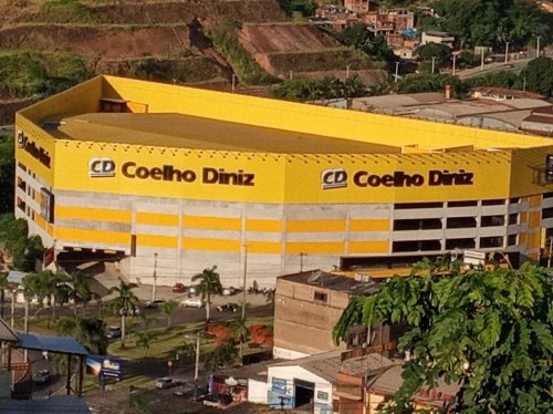 Família mineira ganha protagonismo silencioso no comando do Pão de Açúcar