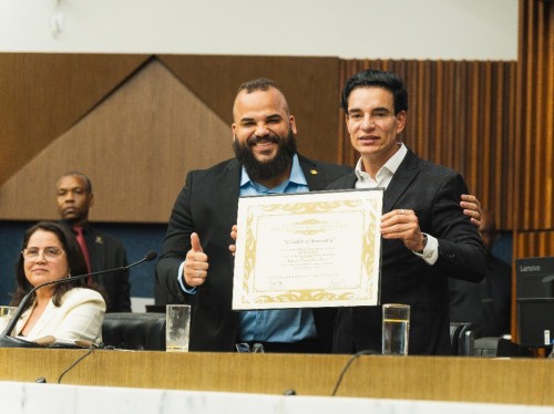 Anderson Franco ganha título de Cidadão Honorário de BH 