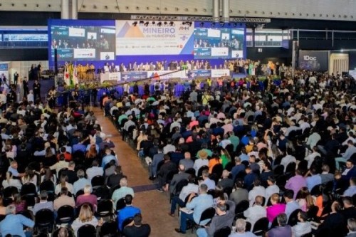 AMM realiza o maior Fórum de Educação de Minas Gerais, reunindo prefeitos, gestores e especialistas em Belo Horizonte