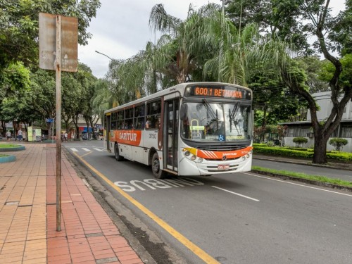 Ipatinga sanciona leis que garantem tarifa acessível e gratuidades no transporte público