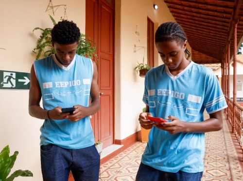 Minas lança aplicativo para alunos da rede estadual de ensino 