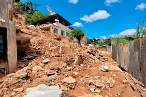 Atingidos pelas chuvas terão restituição