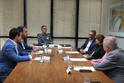 Farmacêutica anuncia investimento de 765 milhões