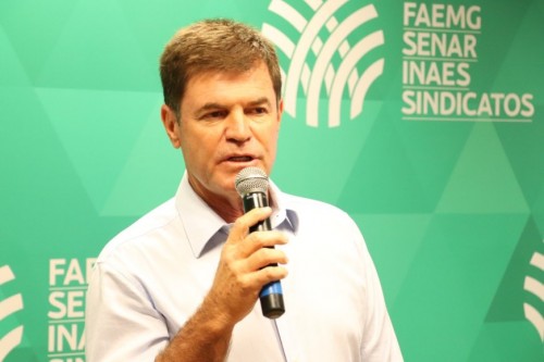 Brasil precisa reduzir dependência de fertilizantes importados, alerta liderança do agro