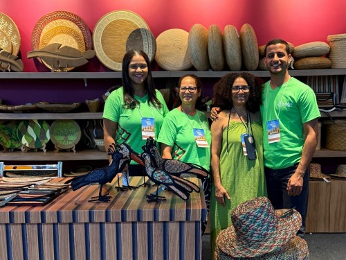 Associação Indaiá marca presença no  22º Salão do Artesanato