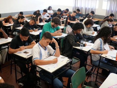 Sind-UTE convida candidatos ao governo de Minas para assinar carta com compromissos para a educação