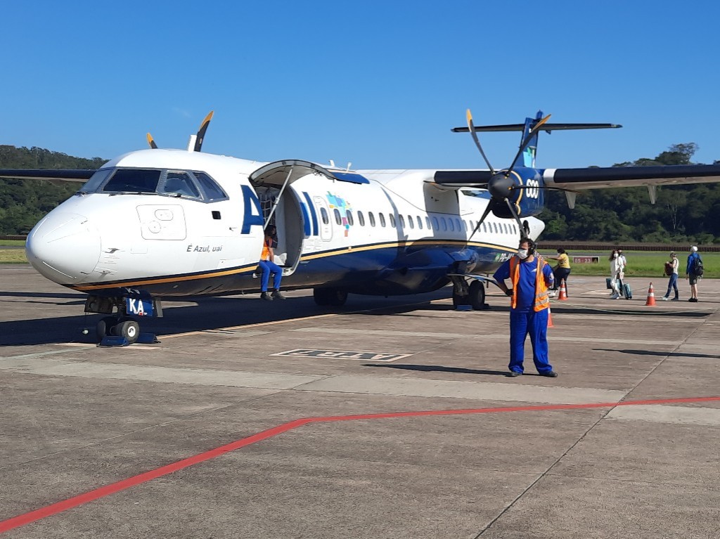 Os voos que ligam o Vale do Aço e Confins terão apenas água mineral para servir aos passageiros