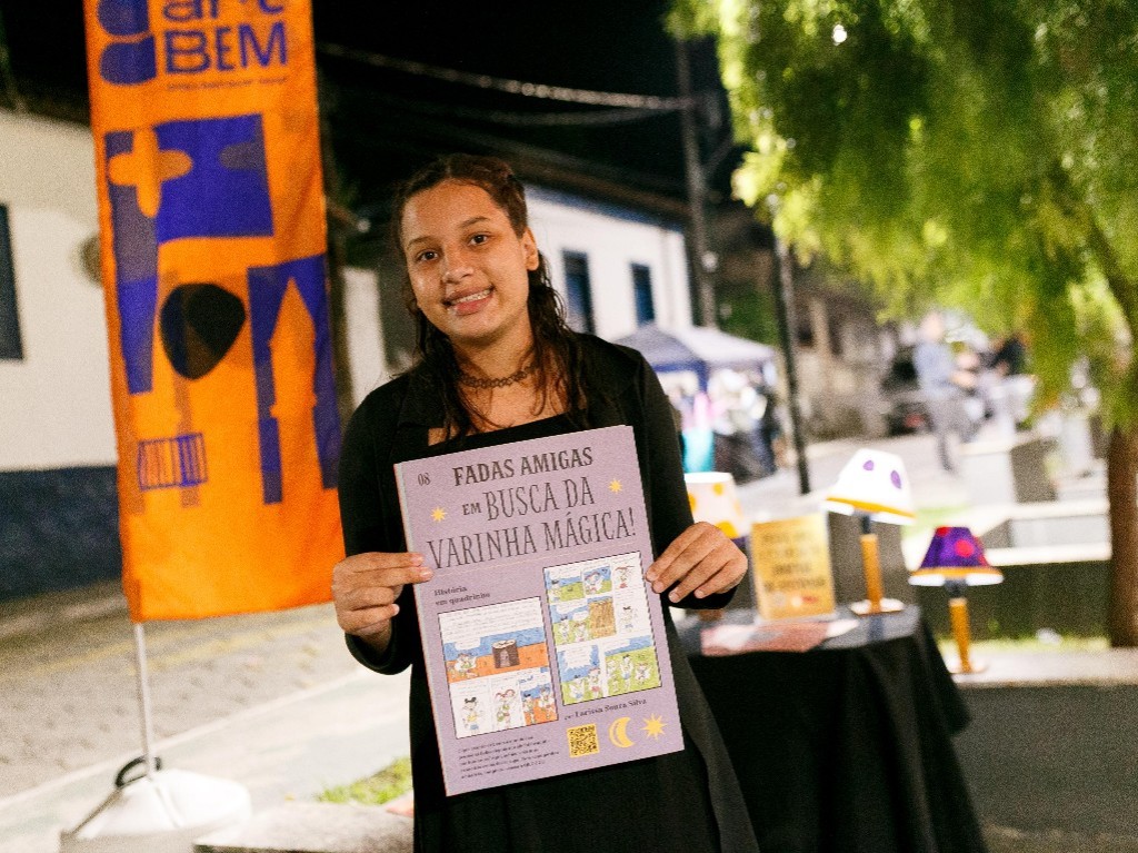 Larissa Souza Silva teve a oportunidade de publicar a sua história em quadrinhos no Jornal de Antônio